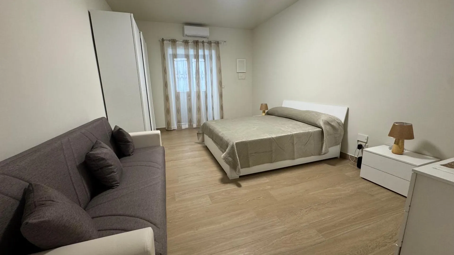 Bed & Breakfast B&B Sofia Home Catania